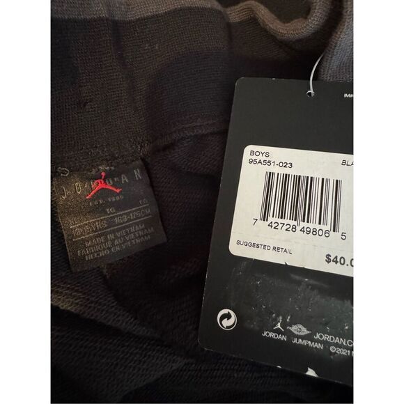 Jordan Boys XLarge Gray/Black Heavy Jumpman Bicolor Bermuda Shorts - Picture 5 of 6